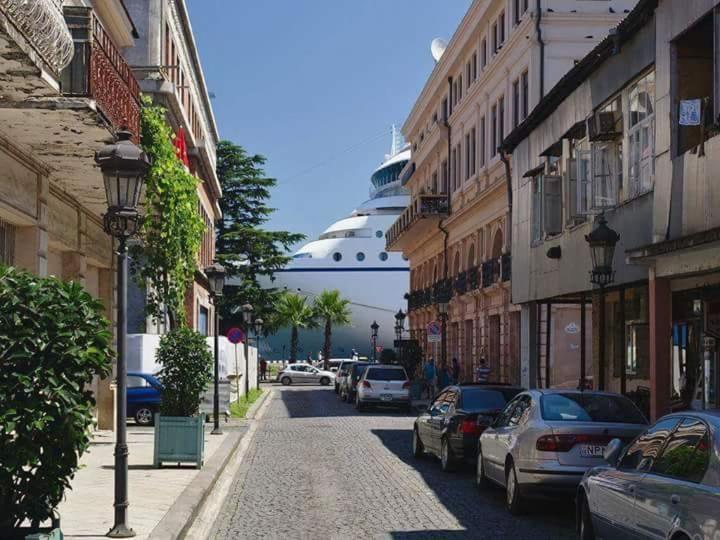 Connect Hotel Bar & Terrace Batumi Exterior photo